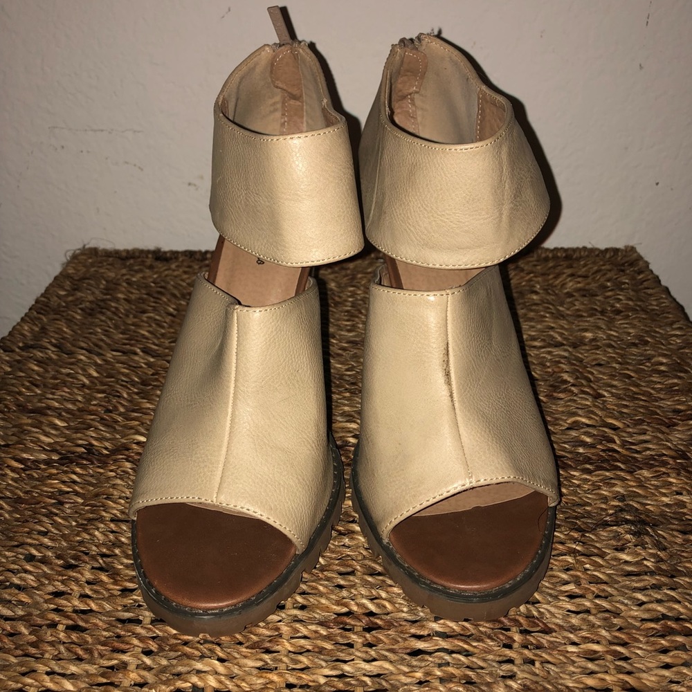 Michael Antonio heels